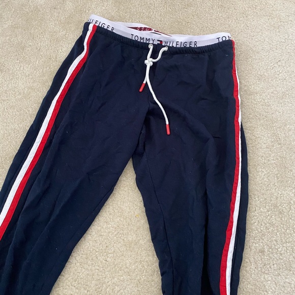 urban outfitters tommy hilfiger joggers